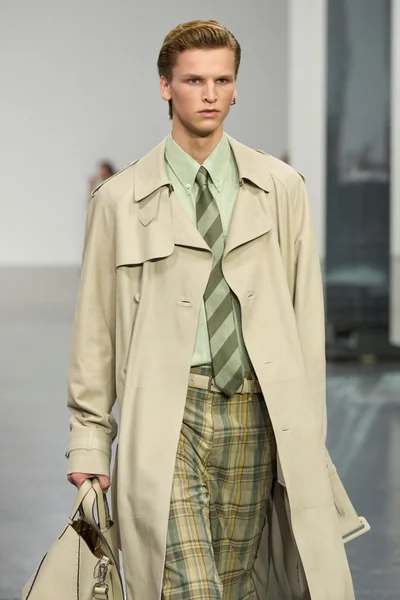 Look 2